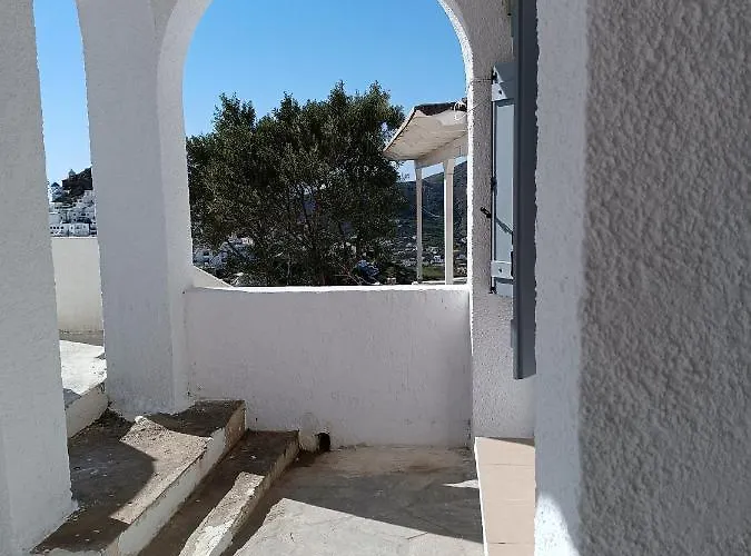 アパート Village View イオス島 チョーラ